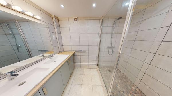 Appartement meublé 4 chambres tout près du RER E