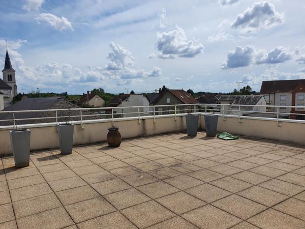 Location Appartement131,79 m² - 5 Pièces - VILLEMANDEUR (45700)