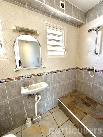 Vente Appartement100 m² - 5 Pièces - L ETANG SALE (97427)