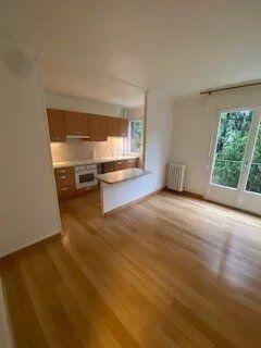 Location                                                      Appartement
                        
                     4 pièces                      72 m2                     à Chartres