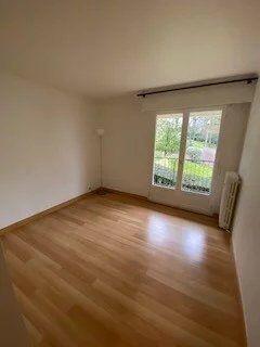 Location                                                      Appartement
                        
                     4 pièces                      72 m2                     à Chartres