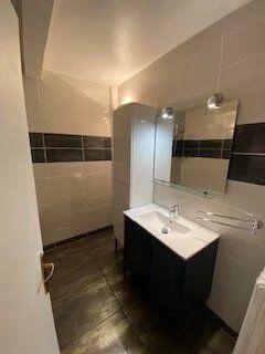 Location                                                      Appartement
                        
                     4 pièces                      72 m2                     à Chartres