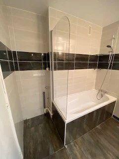 Location                                                      Appartement
                        
                     4 pièces                      72 m2                     à Chartres