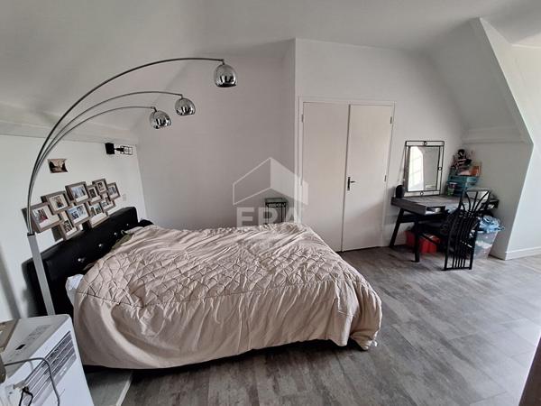 Maison individuelle à 10 minutes de Montpon Ménestérol 7 pièce(s) 165 m2.