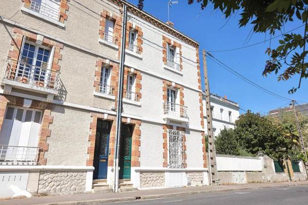 Maison à vendre 617 372 € Tours 10 p 234 m² DPE E