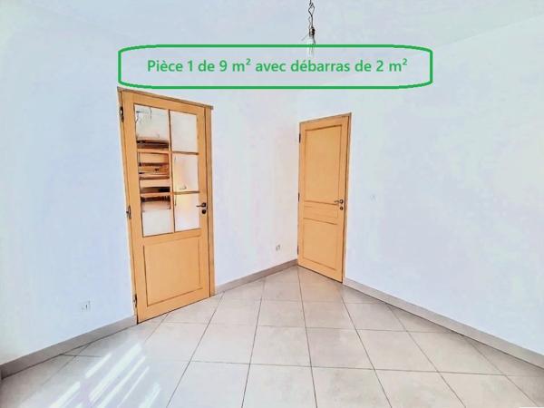 Bureau
         5 pièces
        - 100 m² Exclusivité 239 900 € *