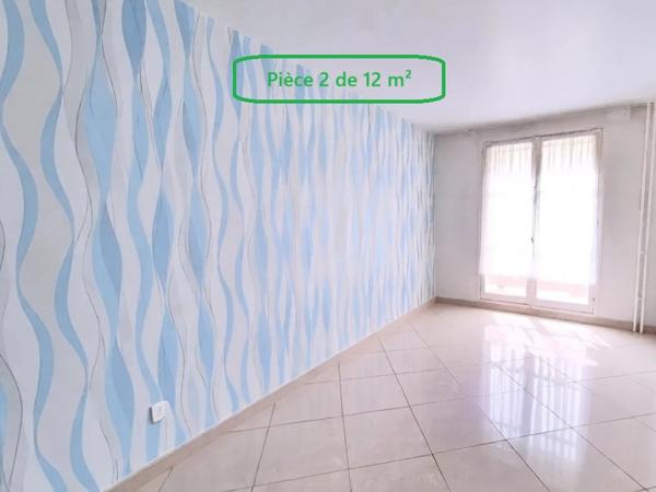 Bureau
         5 pièces
        - 100 m² Exclusivité 239 900 € *