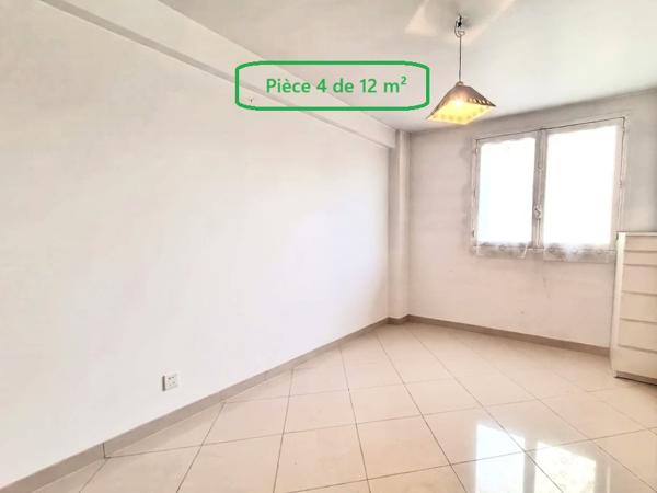 Bureau
         5 pièces
        - 100 m² Exclusivité 239 900 € *