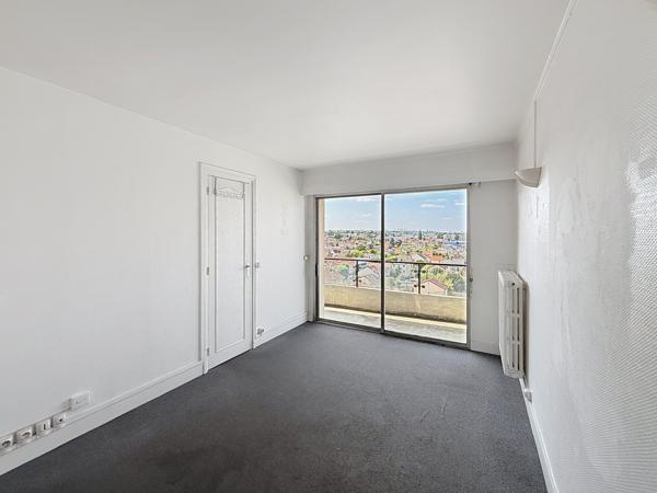 Appartement
         1 pièce
        - 29 m² 99 000 € *