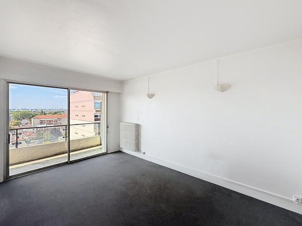 Appartement
         1 pièce
        - 29 m² 99 000 € *