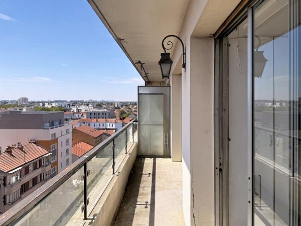 Appartement
         1 pièce
        - 29 m² 99 000 € *