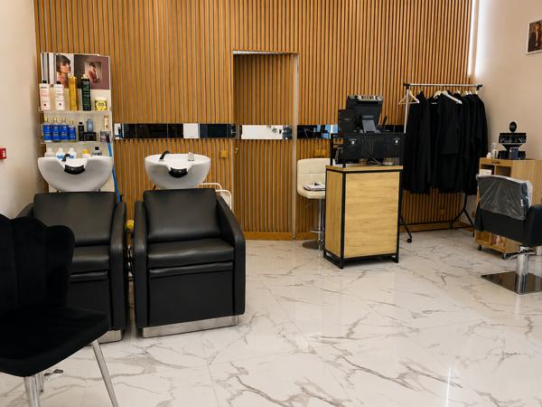 Fonds De Commerce
        
        - 28 m² 55 000 € *