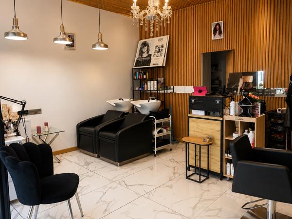 Fonds De Commerce
        
        - 28 m² 55 000 € *