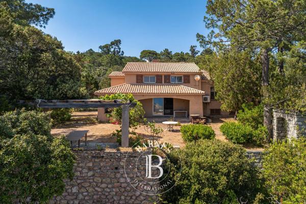 Sari-Solenzara, Villa 7 Chambres -  275 m² à vendre