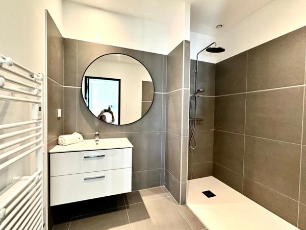 Saint Barnabé, T4 de 98m2 + Deux Terrasses de 22m2 et 38m2 dans petite copropriété de 4 appartements, neuve.