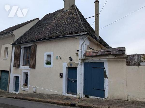 Maison à vendre à Nogent-le-Rotrou (28400) - Eure-et-Loir (28)

Située au coeur d'un quartier...