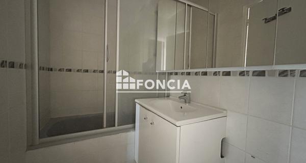 Location Studio 27.12 m² - Le Pecq 78230