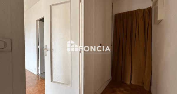 Location Studio 27.12 m² - Le Pecq 78230