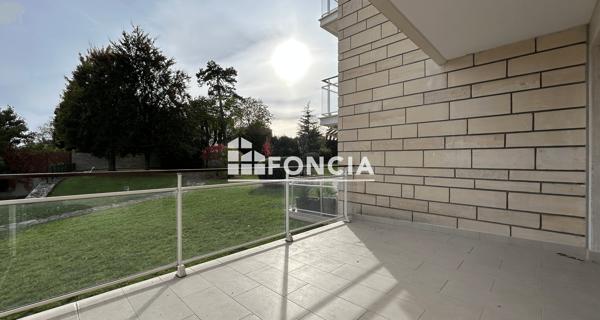 Location Studio 27.12 m² - Le Pecq 78230