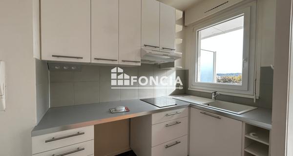Location Studio 27.12 m² - Le Pecq 78230