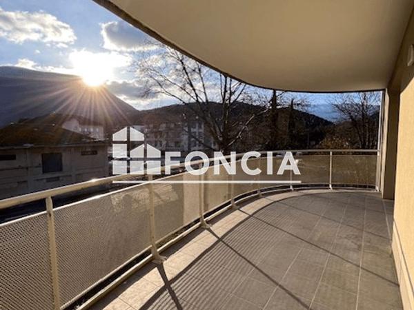 Location Appartement 3 pièces 70 m² - 43 chemin des Mattons Vizille 38220