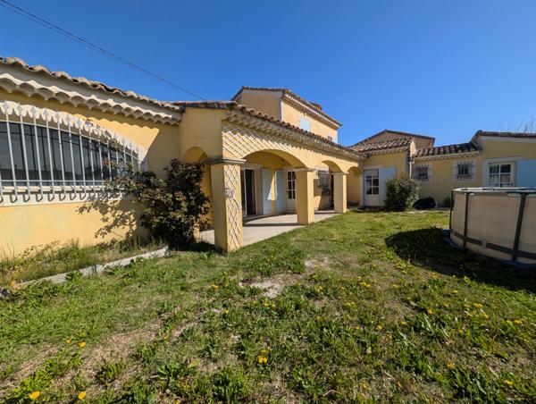 Entraigues-sur-la-Sorgue (84320) Maison atypique