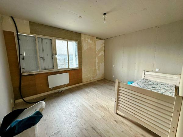 Maison de plain-pied à fort potentiel Grands volumes Travaux à prévoir Sans vis-à-vis