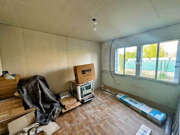 Maison de plain-pied à fort potentiel Grands volumes Travaux à prévoir Sans vis-à-vis