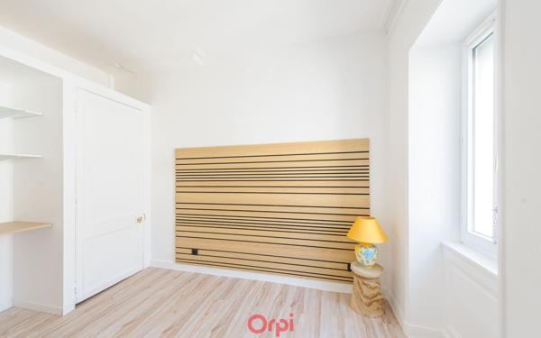 Appartement à vendre    2 pièces • 49 m2 La Rochelle
