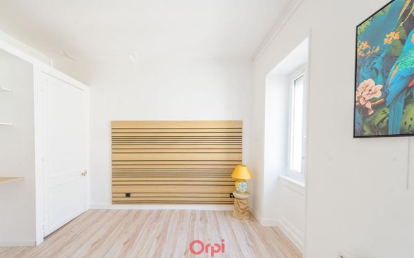 Appartement à vendre    2 pièces • 49 m2 La Rochelle