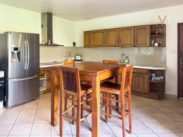 Propriété équestre de standing – Installations haut de gamme – 5 ha – Un bien rare offrant des infrastructures professionnelles, une maison confortable et un environnement priviligé à MOISSAC (82)