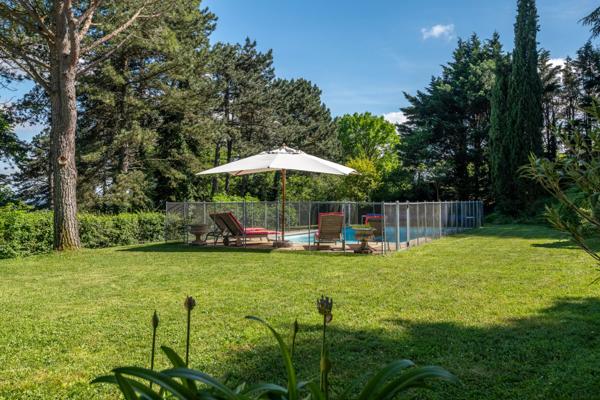 St Cyr-Au-Mont-D'Or - Maison de 220 m² environ - Terrain de 5000 m² - 4 Chambres - Piscine