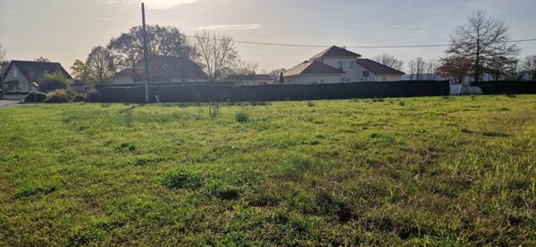 Aussevielle (64230) DERNIER TERRAIN DANS UN CADRE PARFAIT POUR CONSTRUIRE VOTRE MAISON