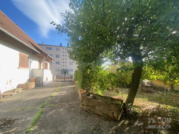 3%COM Maison à rénover sur 7 ares au centre de Hochfelden Hochfelden (67270)
