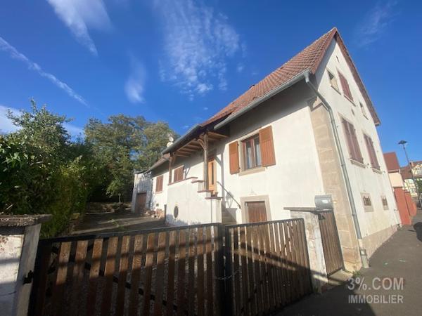 3%COM Maison à rénover sur 7 ares au centre de Hochfelden Hochfelden (67270)