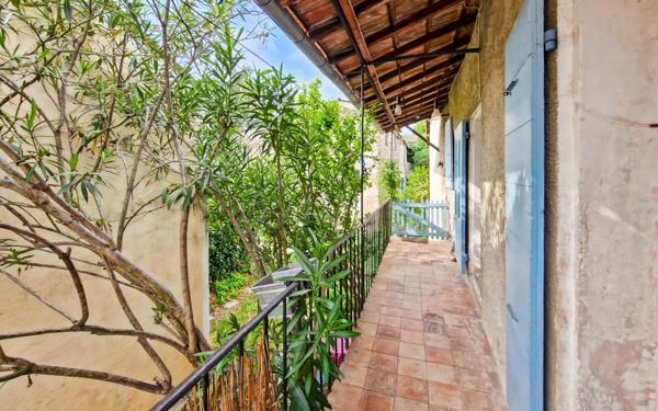 Maison à vendre    3 pièces •  Pierrerue