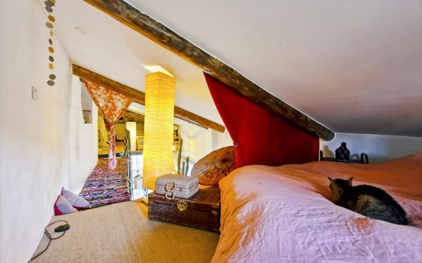 Maison à vendre    3 pièces •  Pierrerue