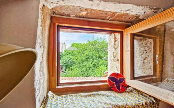 Maison à vendre    3 pièces •  Pierrerue