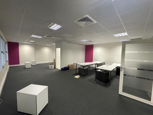 Bureaux à louer à PETIT COURONNE 76650