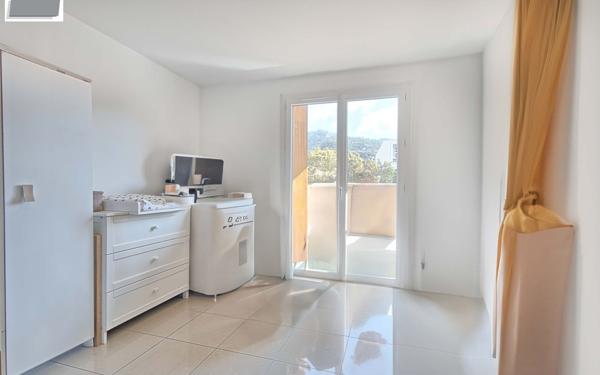 Appartement à vendre    3 pièces • 67,05 m2 Toulon