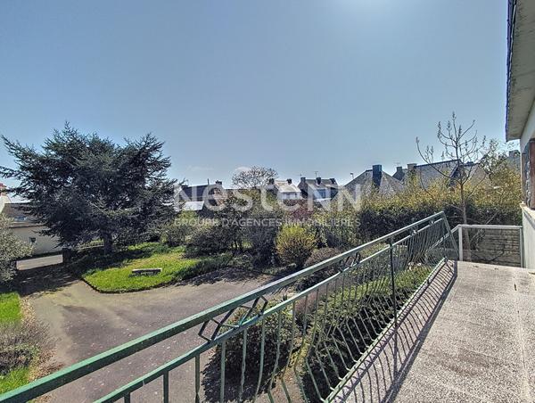 MAISON A VENDRE - LANGUEUX - Entre le bourg et les grèves, profitez de grands espaces intérieurs et extérieurs avec une vue sur la baies depuis la pièce de vie !