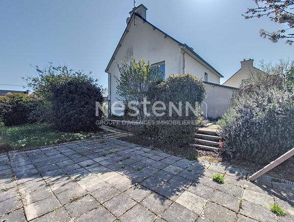 MAISON A VENDRE - LANGUEUX - Entre le bourg et les grèves, profitez de grands espaces intérieurs et extérieurs avec une vue sur la baies depuis la pièce de vie !
