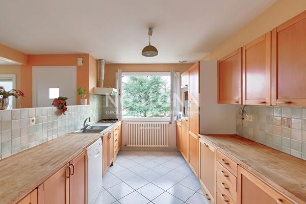 MAISON A VENDRE - LANGUEUX - Entre le bourg et les grèves, profitez de grands espaces intérieurs et extérieurs avec une vue sur la baies depuis la pièce de vie !