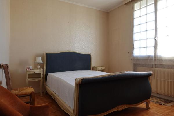 Rochefort : Quartier Gambetta Maison 5 chambres + 120 m² Garage + Jardin