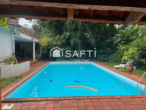 Saint-Joseph 97212 - Grande propriété composée de 4 appartements