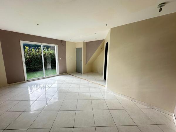 Maison de 196 m2 au sol sur un terrain de 2500 m2