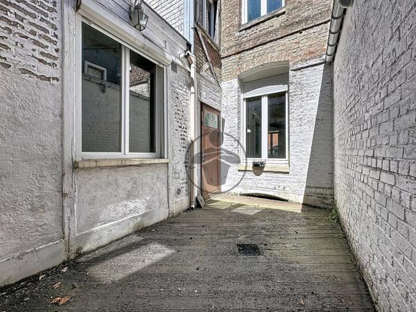 Vente                                                      Maison de ville
                        
                     5 pièces                      110 m2                     à Saint-Quentin