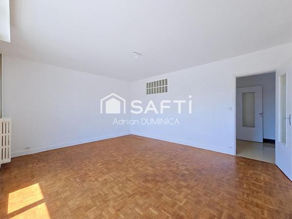 Très bel appartement avec balcon et une belle vue dégagée