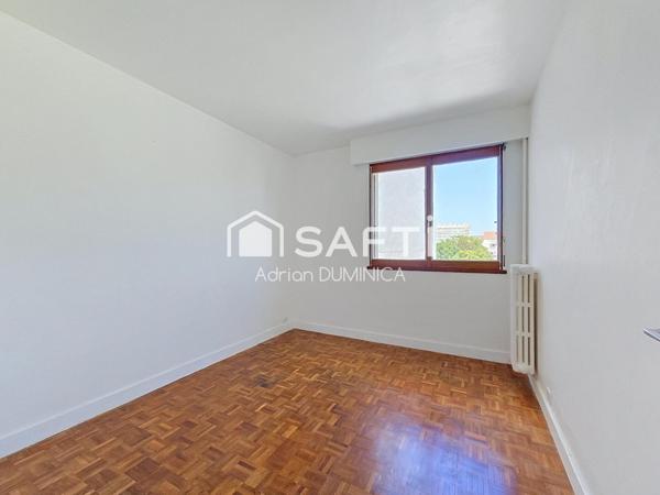 Très bel appartement avec balcon et une belle vue dégagée