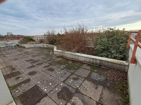 Plateau de bureaux avec terrasse à la Toison d’Or